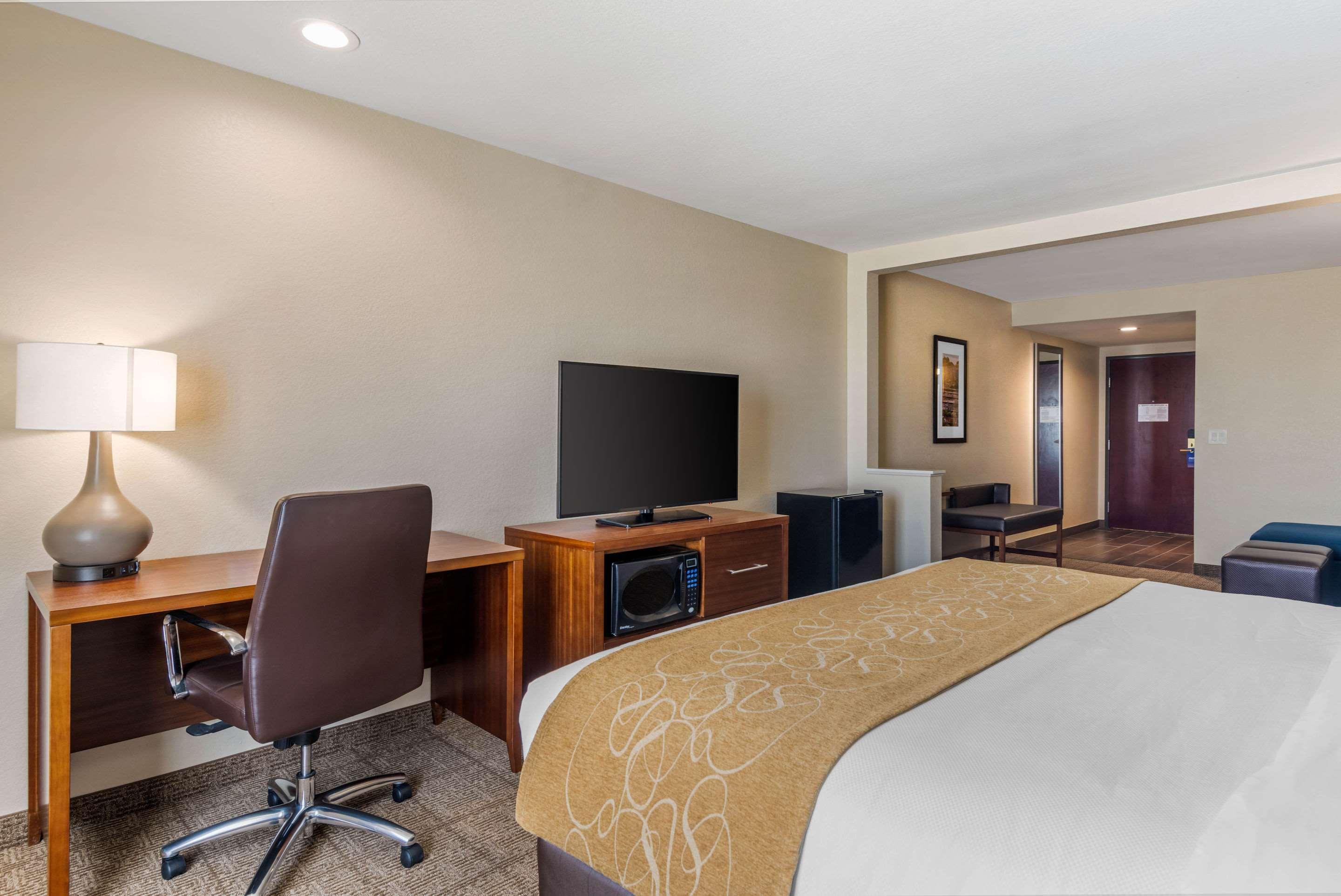 Comfort Inn & Suites Big Spring Buitenkant foto
