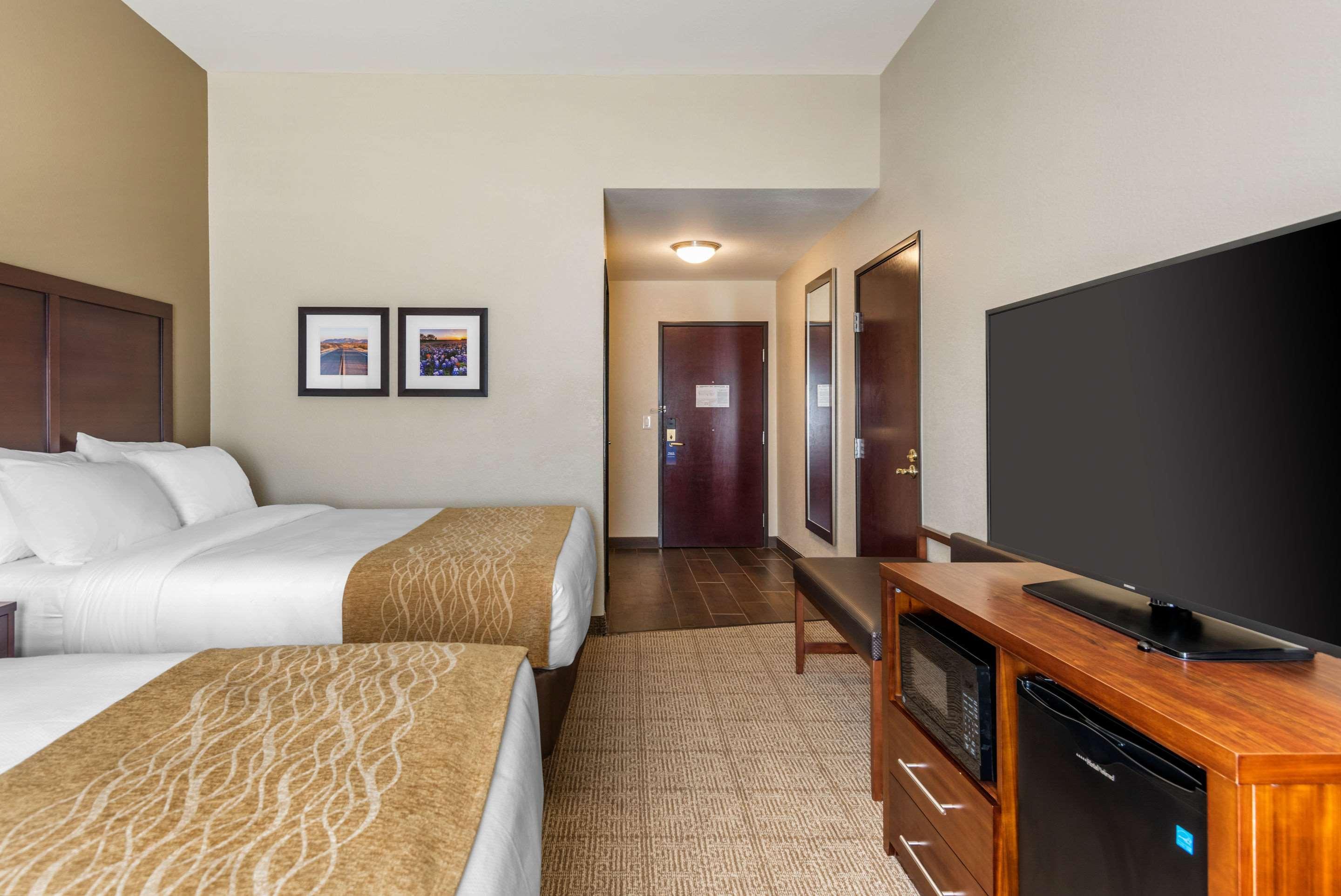 Comfort Inn & Suites Big Spring Buitenkant foto